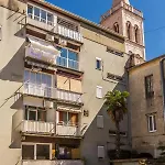 Calle Larga Ventidue 扎达尔